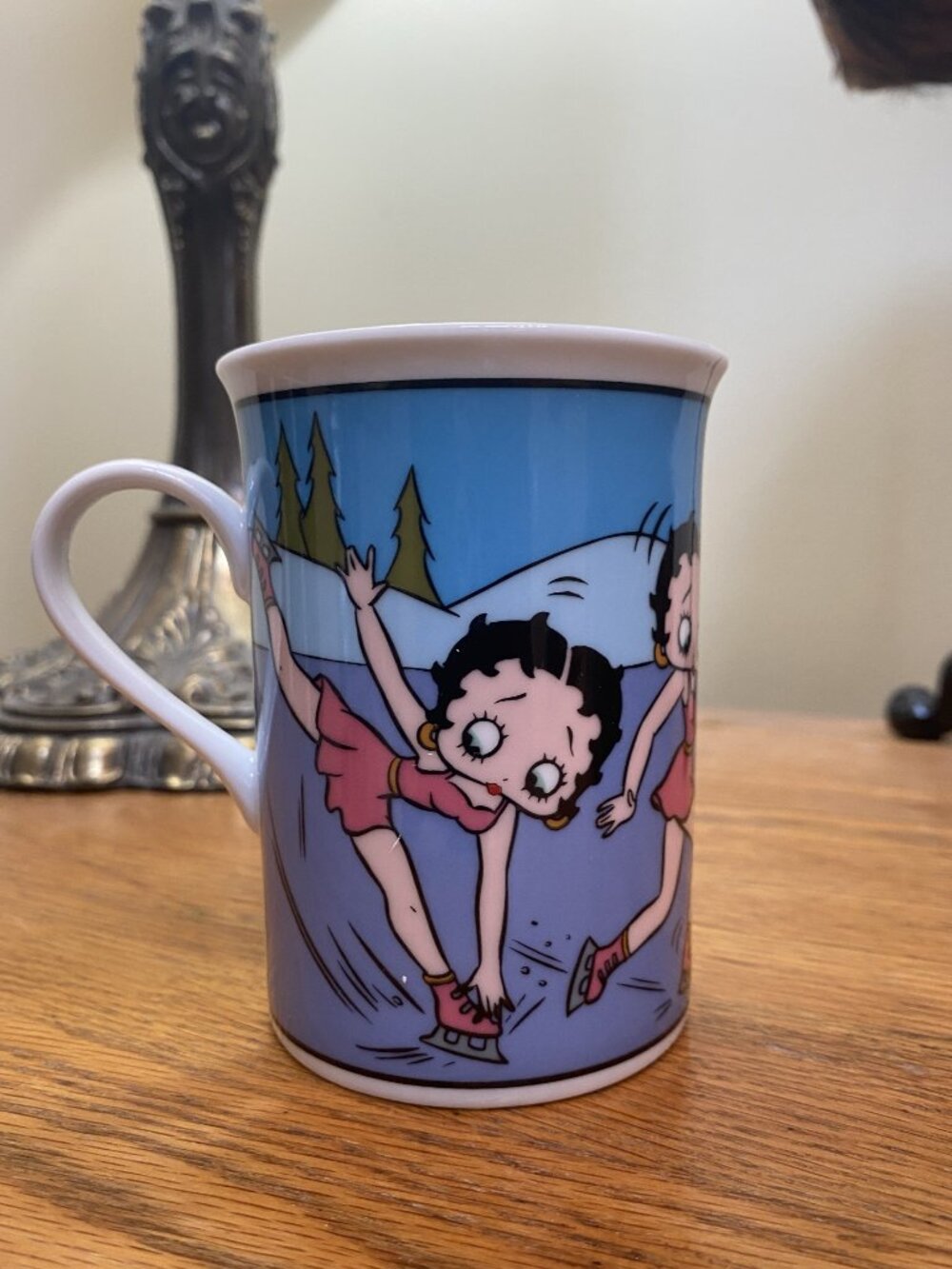 New Vintage Betty Boop "Betty On Ice" Skating Mug/Cup in Box